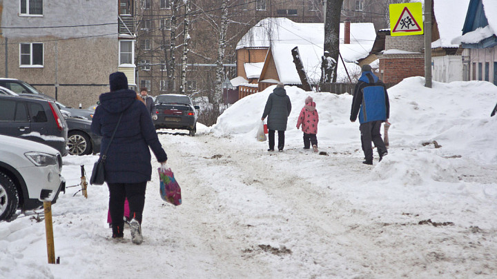 «Снежные» ограничения для транспорта продлятся два дня