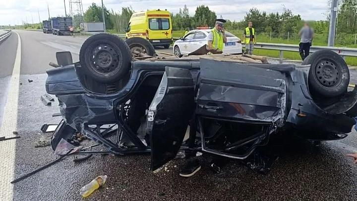 На М-12 под Муромом два человека погибли при столкновении легковушки с грузовиком
