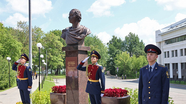 Во Владимире открыли памятник Ивану Бутурлину - одному из первых российских следователей