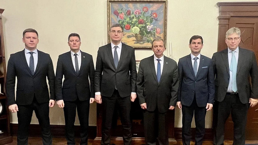 Владимирский губернатор Авдеев улетел в Китай