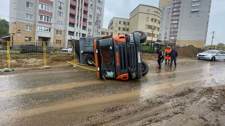 Первый дорожный инцидент на еще не построенной дороге в Старых садах