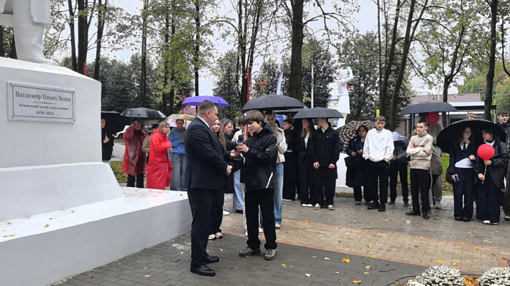 Во Владимирской области открыли сквер в советском стиле