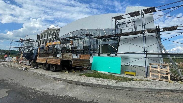 Третий подрядчик рискует не сдать в срок многострадальный ФОК