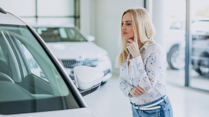 Как долго владимирцу нужно копить на российскую «Гранту»? А на китайский HAVAL?