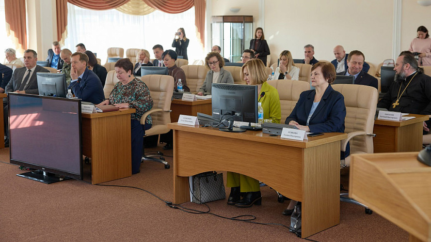 В региональную Общественную палату включили экс-сенатора и экс-министра ЖКХ