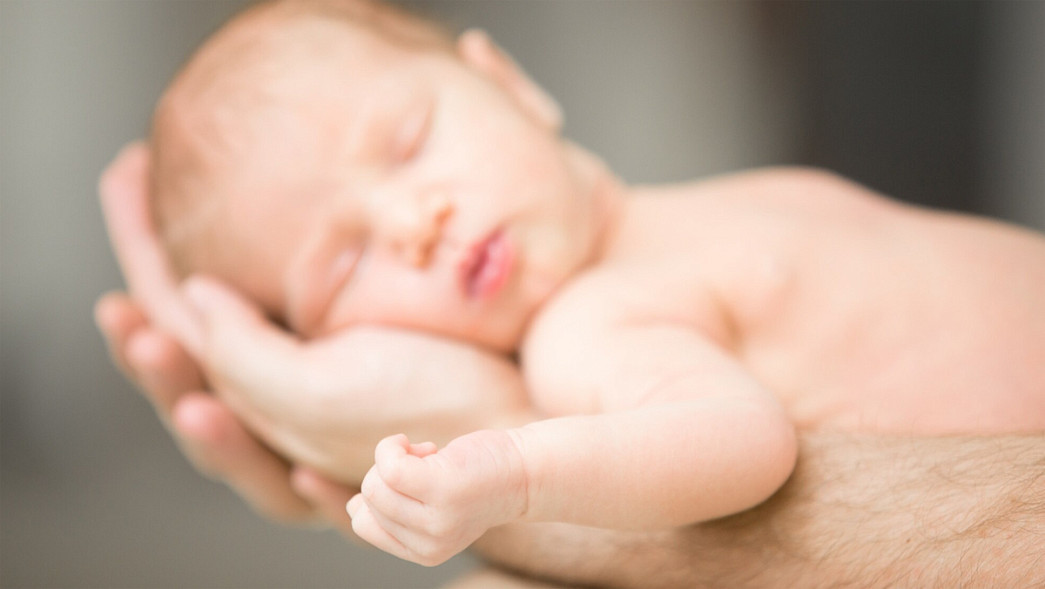 Родителей оштрафовали за отказ регистрировать новорожденную дочь в ЗАГСе