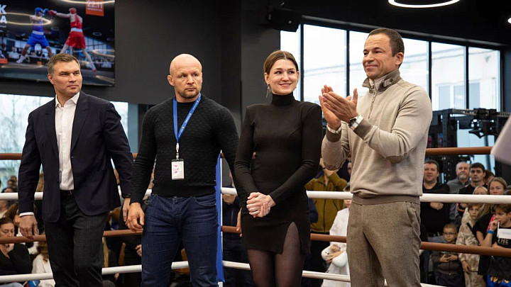 КУБОК ВЫЗОВА: легенды мирового спорта приехали в Технопарк «Русклимат ИКСЭл» на турнир по единоборствам