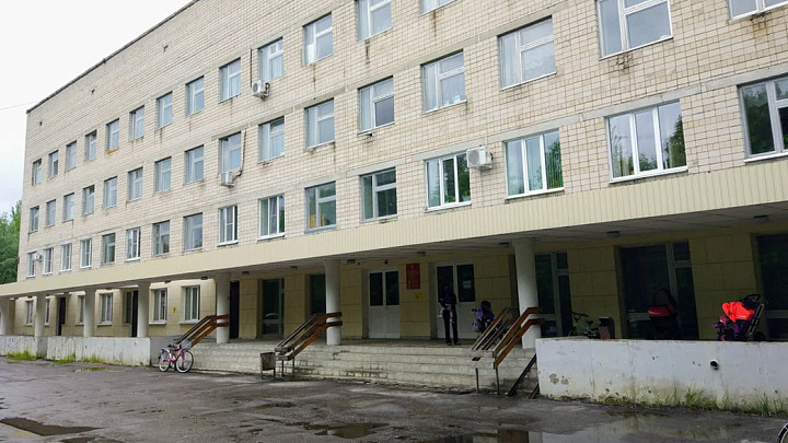 Капитальному ремонту поликлиники в Радужном пошёл пятый год