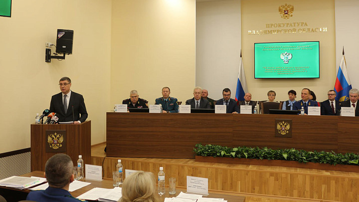 Губернатор Авдеев попросил у прокуроров помощи в усмирении подрядчика