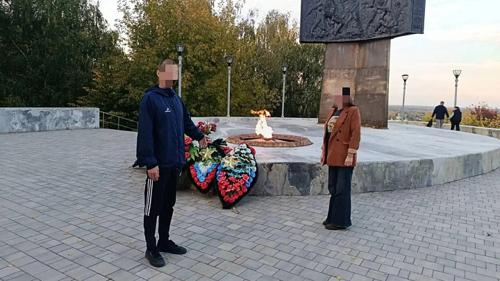 «Ты меня не заберешь»: житель Вязников устроил ритуальные пляски на Вечном огне