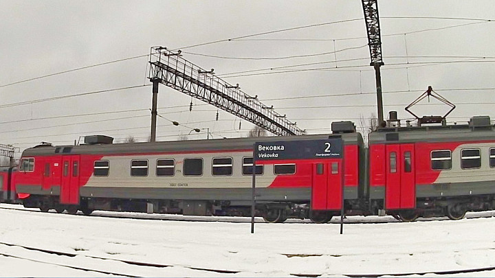 На границе Владимирской области застряли в снегах 36 поездов