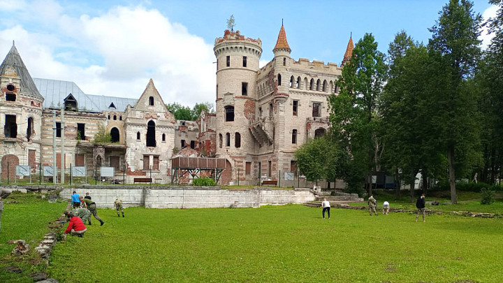 Областные власти готовятся к консервации дворца Храповицкого в Муромцево