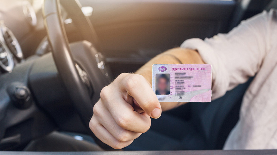 Директора автошколы во Владимире осудили за торговлю водительскими правами