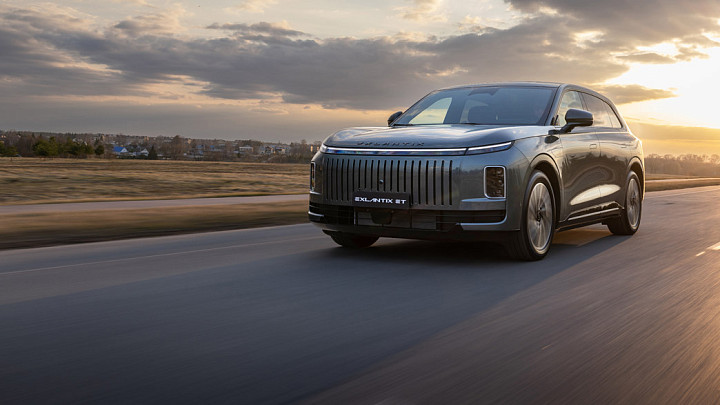 EXEED EXLANTIX ET признан лучшим гибридом 2025 года*. Модель уже доступна во Владимире