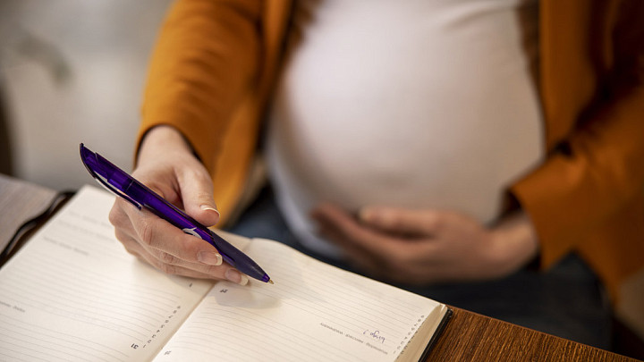 Владимирских студенток приглашают рожать и обещают по 200 тысяч за каждого ребенка