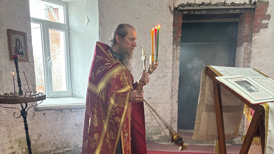 Батюшку, на которого блогерша выложила «компромат» трехлетней давности, наказали