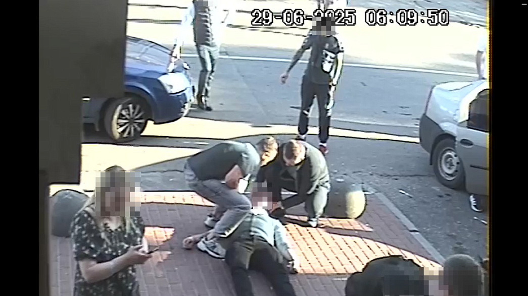 В пьяной драке у кафе в попытке защитить девушку погиб белорусский строитель