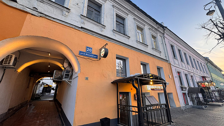 Кафе в центре Владимира могут закрыться из-за близости к необитаемому дому