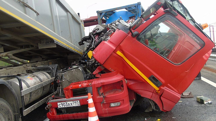 Определено наказание водителю катка, по вине которого при строительстве трассы М-12 погиб человек