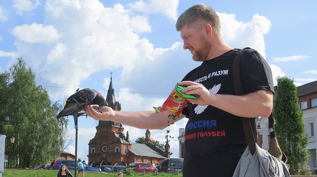 Владимирцы присоединяются к хабаровским протестам в формате «кормления голубей»