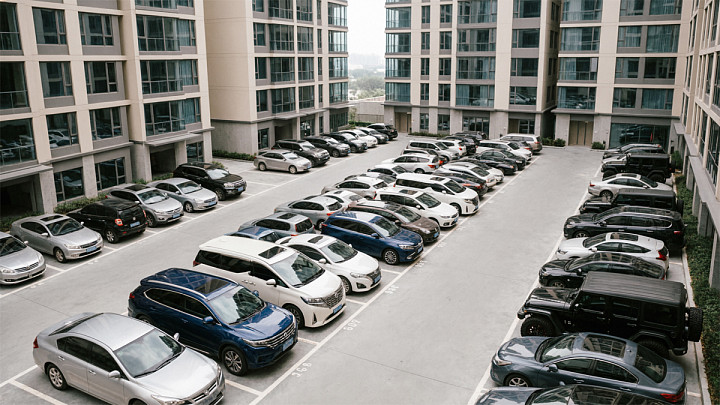 Больше 60% владимирцев выбирают квартиру с учетом наличия парковочного места