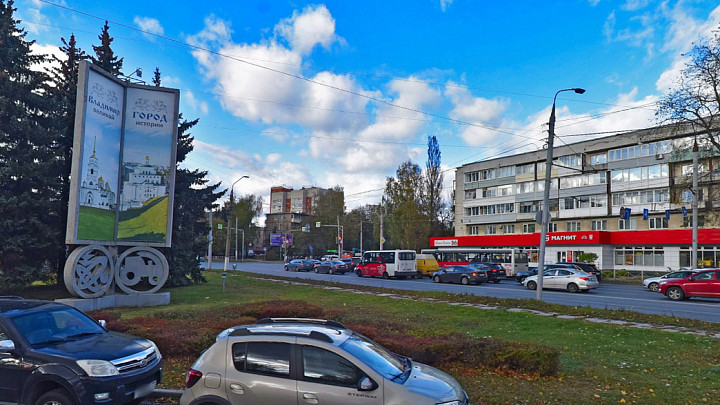 Власти передумали сносить старую стелу на въезде во Владимир со стороны Юрьев-Польского