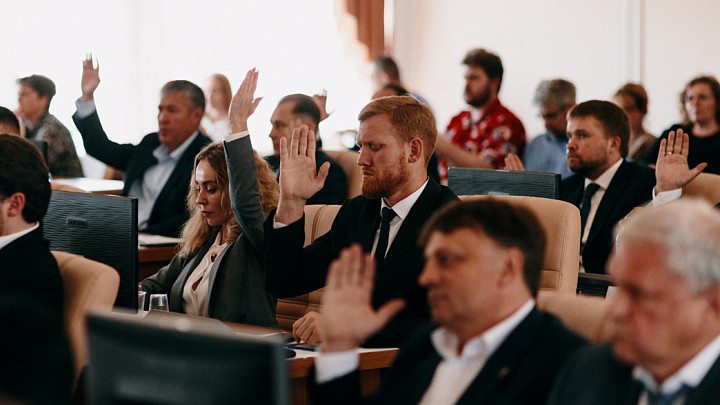 ЗакСобрание отказалось заслушать информацию по закрытию Кольчугинского родильного отделения