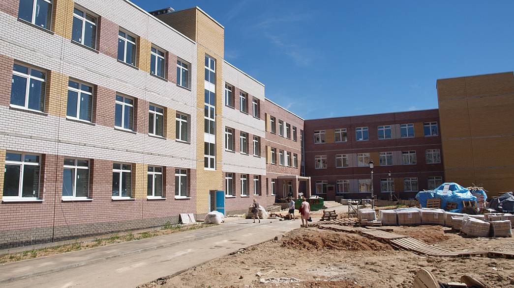 Сипягин потребовал открыть школу-долгострой в Кольчугино к 1 сентября
