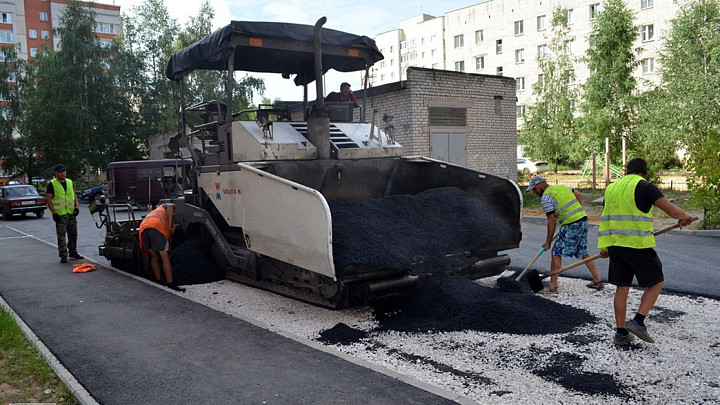 Прокуратура «пнула» муниципалов, чтобы те заставили дорожников бесплатно исправить свои же «косяки»