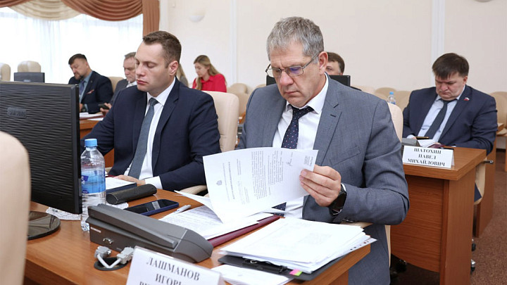 ЗакСобрание отказалось обсуждать ликвидацию родильного отделения в Гусе