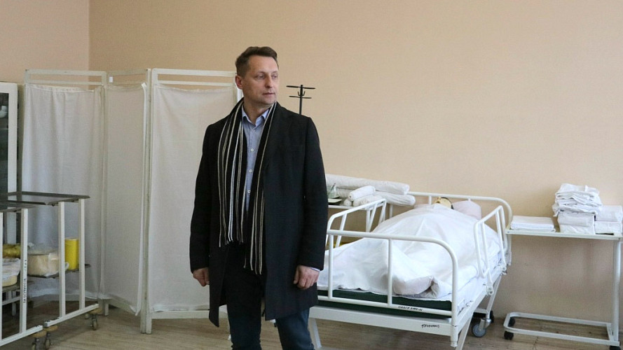 Вице-губернатору Куимову угрожают расследованием из-за закрытия родового отделения