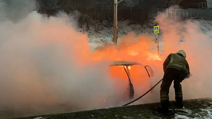 Во Владимире из-за неисправной электропроводки сгорел автомобиль