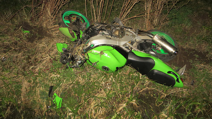 Мотоциклист, лишенный водительских прав, насмерть сбил 15-летнюю велосипедистку