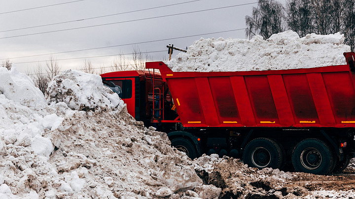 Власти четырех владимирских городов уличили в грубых нарушениях при складировании убранного с улиц снега