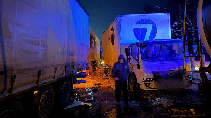 Автобус с владимирскими школьниками застрял в пробке на М-7