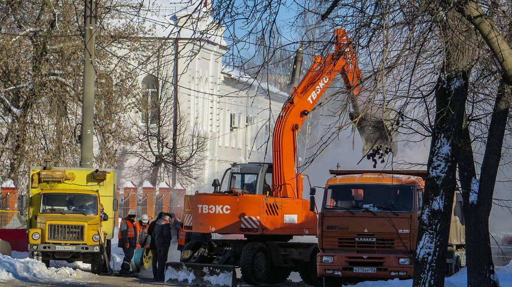 Вчерашний дефект на трубопроводе на улице Луначарского во Владимире будут устранять сегодня весь день