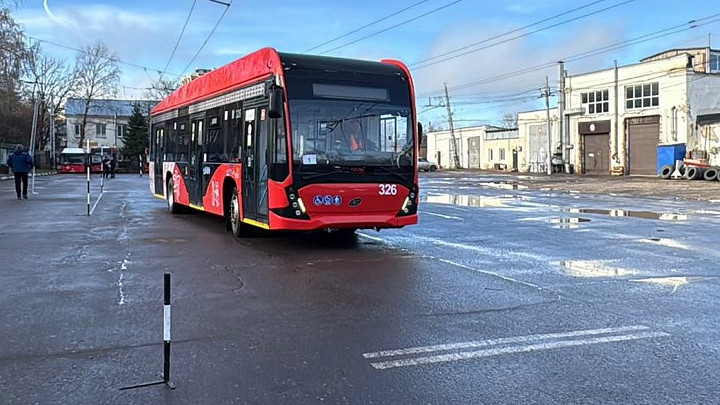 Лучшего водителя владимирского троллейбуса наградили 50 тысячами рублей
