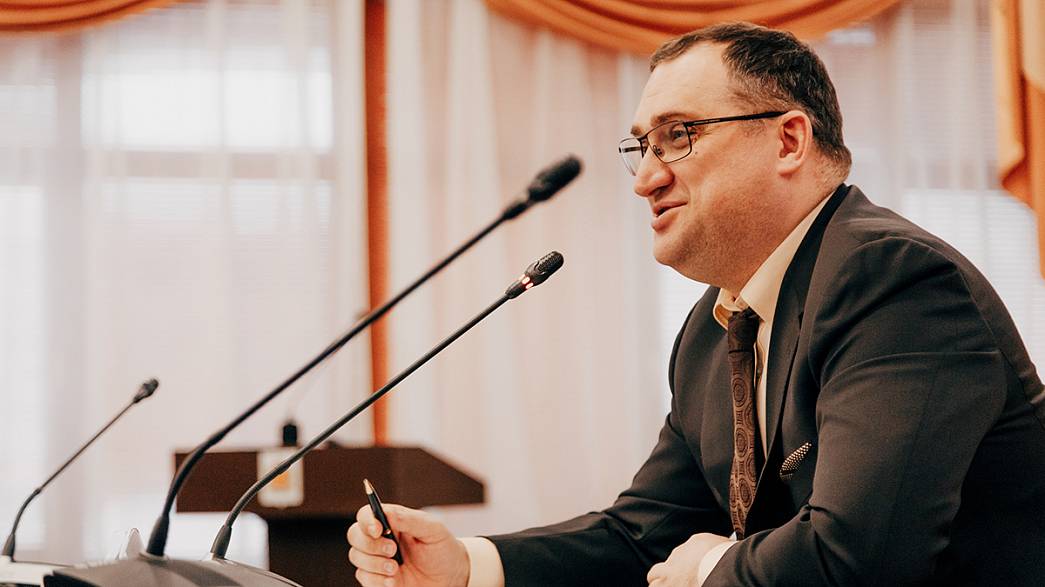 Вице-губернатор Байер припугнул и одновременно воодушевил муниципалов