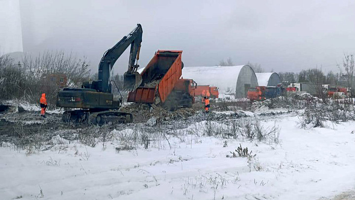 На частных землях вокруг Владимира начали возводить некие технические объекты