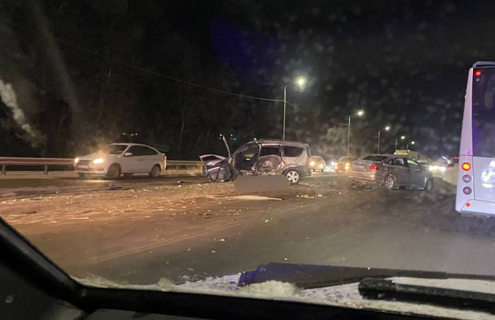 На выезде из Владимира в сторону Москвы погиб водитель автомобиля «Лада Ларгус»