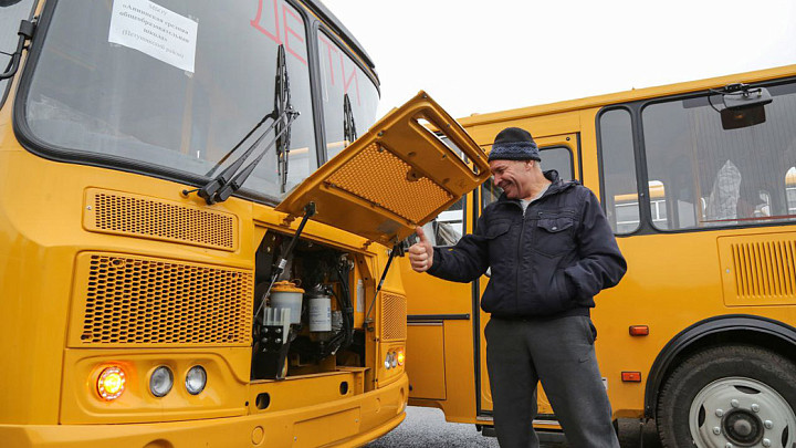 Владимирские школы получили 28 детских автобусов для подвоза учеников