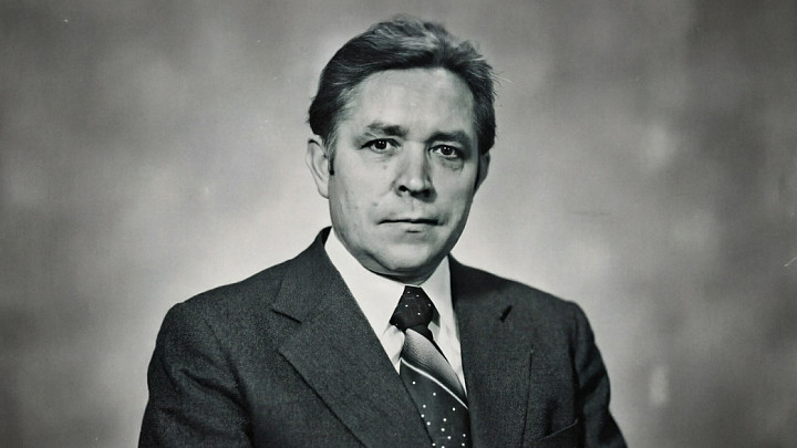 Юрий Степанович Опарин