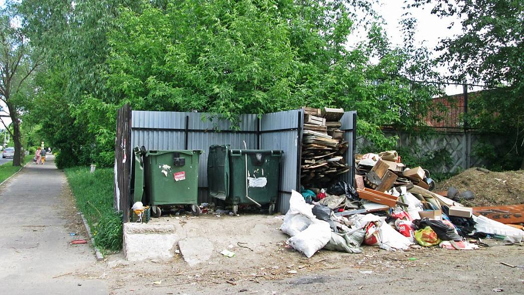 По результатам проверок состояния мусорных контейнерных площадок возбуждено 13 административных дел